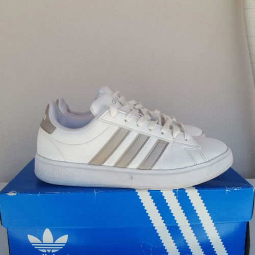 Adidas Grand Court Cloudfoam women's sneaker used, white size 40