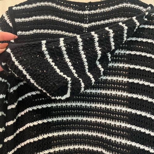 Gap knitted cardigan fall/spring with hood like new