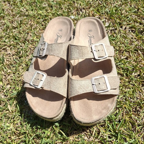 Platform sandals beige like new, size 40