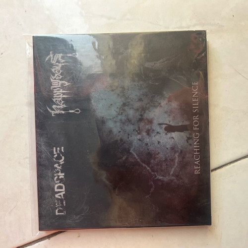 Deadspace / Happy Days Reaching For Silence Split CD Digipak like new