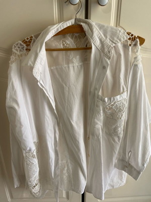 Zara button up shirt lace floral like new, size S-M