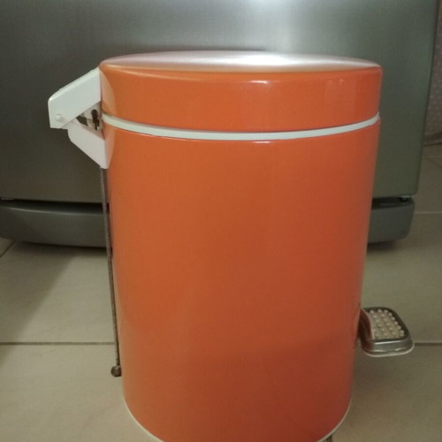 Colorado aluminum bathroom bin 5 liters like new