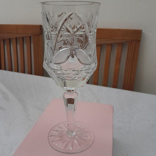 Bohemia Crystal Large Hand-Carved Wine Glass new