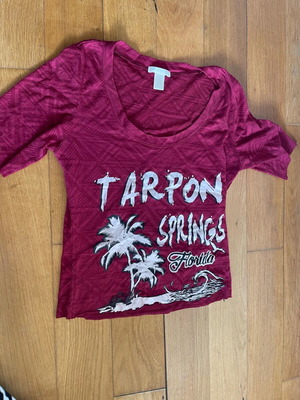 Bozzolo American T-shirt from Florida red Tarpon Springs large used