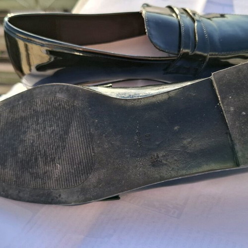 Loafers patent leather Mango like new, black with silver details, size 40