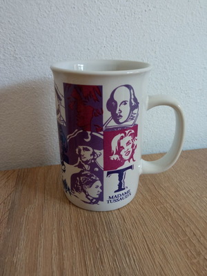 Madame Tussauds Mug from London like new