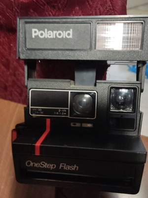 Polaroid OneStep Flash camera like new, vintage collector's item