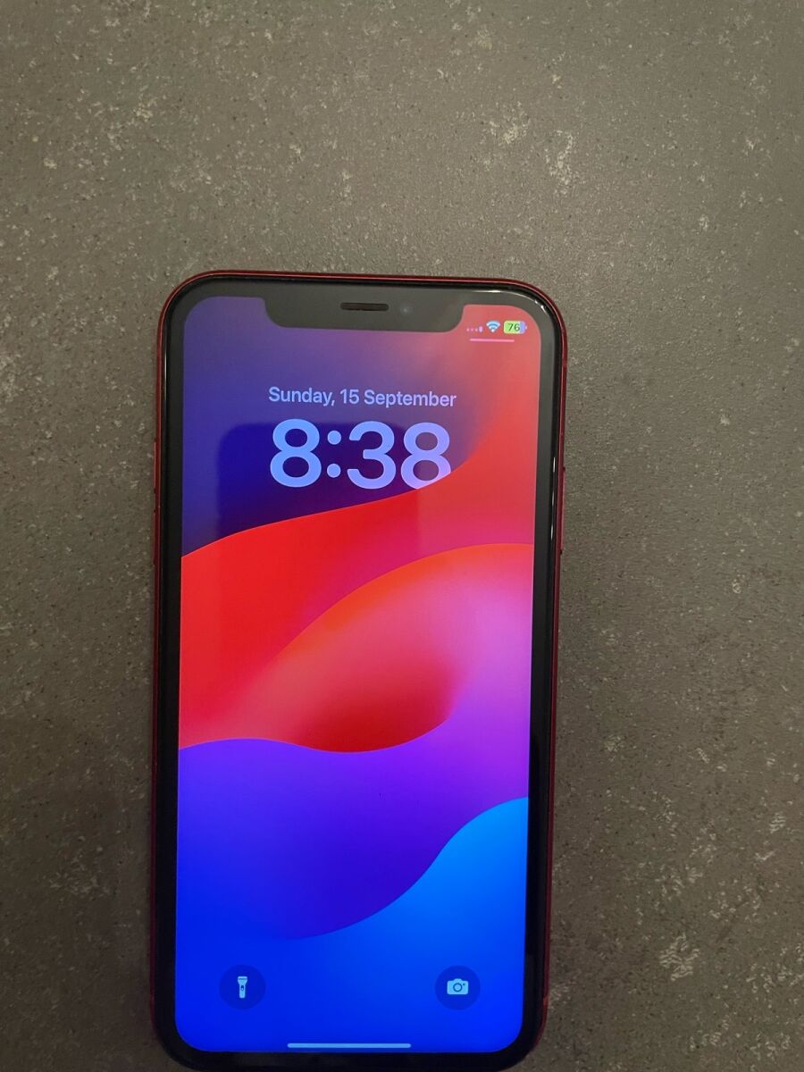 Iphone XR 64GB like new, red with case… - € 120,00 - Vendora.cy