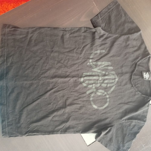 Umbro T Shirt like new, black, sizes M L