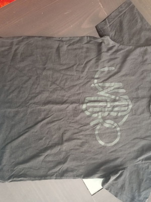 Umbro T Shirt like new, black, sizes M L