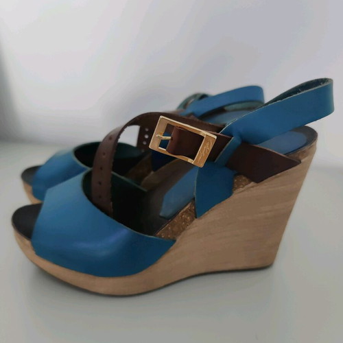 Yoshino sandals size 36 like new, blue