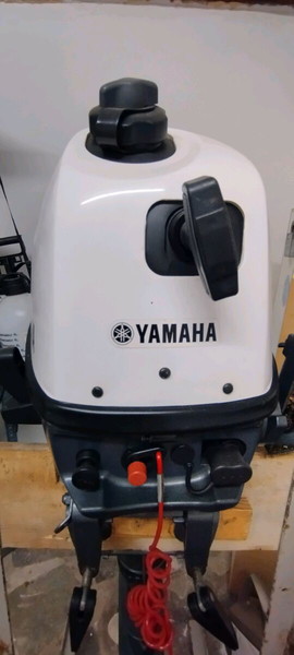 Yamaha 6 конски сили извънбордов помощен двигател