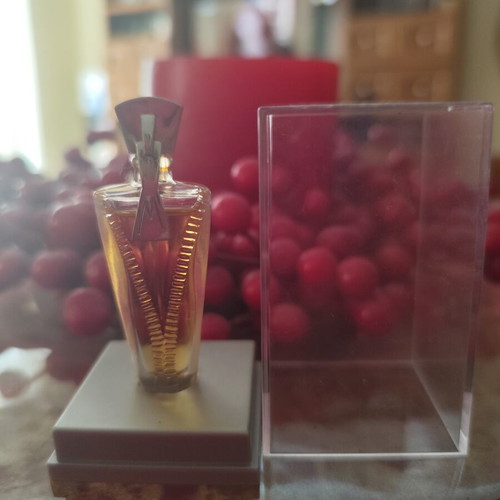 Just Me by Montana mini perfume Eau de Toilette like new 3 ml