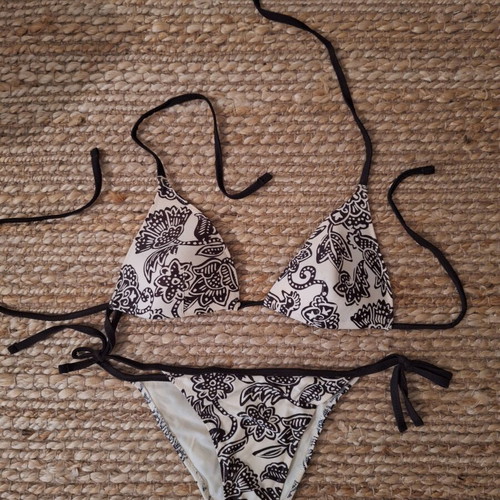 Benetton women's bikini like new, medium size, beige and brown