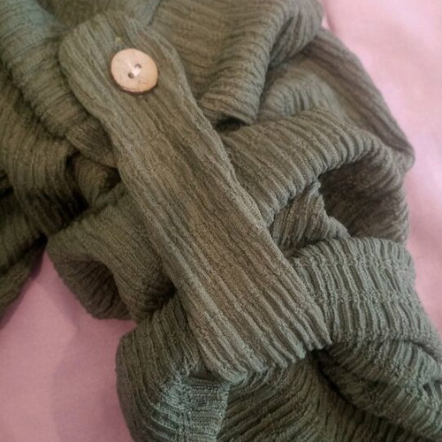 Women's set olive with pants and blouse like new