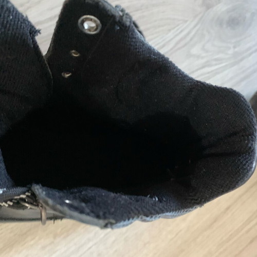 Boots Arvylaki Famous Shoes black, like new