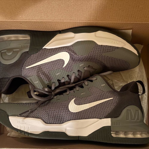 Nike Air Max Alpha Trainer 5 like new, gray, size 46