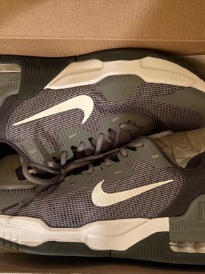 Nike Air Max Alpha Trainer 5 like new, gray, size 46