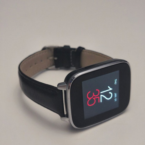Zeblaze Crystal smartwatch with metal case and leather strap