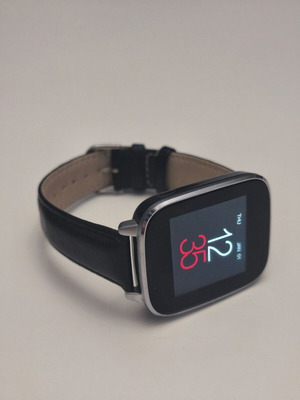Zeblaze Crystal smartwatch with metal case and leather strap