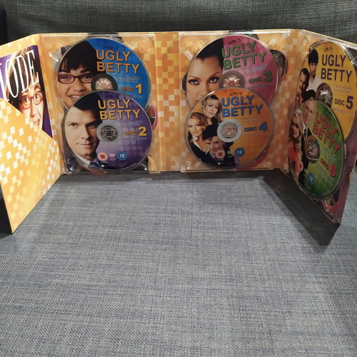 Ugly Betty Season 1 DVD used, 6 disc box set