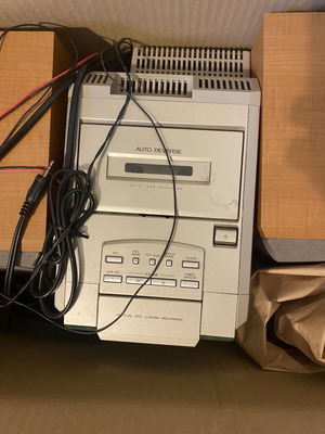 JVC UX-V5R stereo system used with speakers and remote control