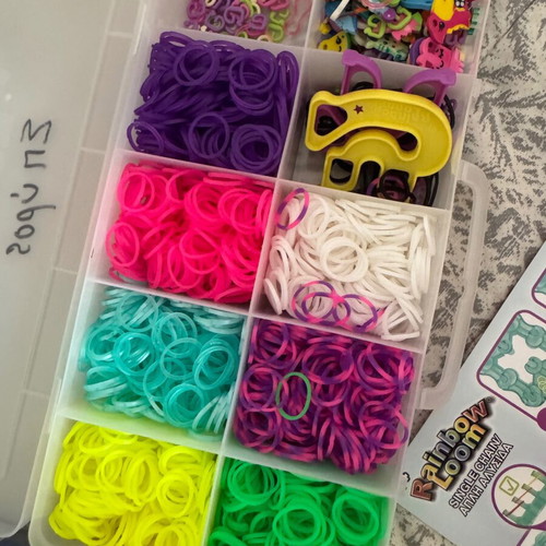 Rainbow Loom Loomi-Pals Mega Combo Bracelet set like new, 2 kits with pouch