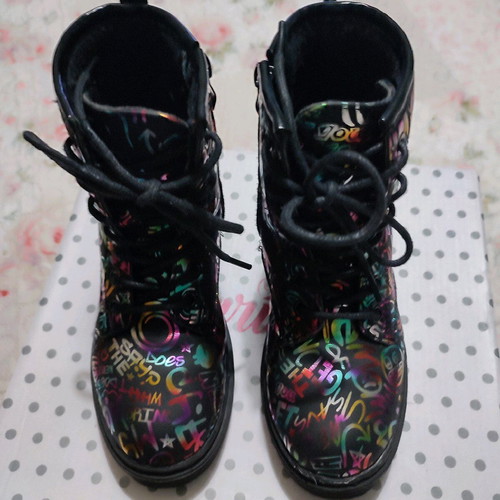 Boots size 29 like new, multicolor