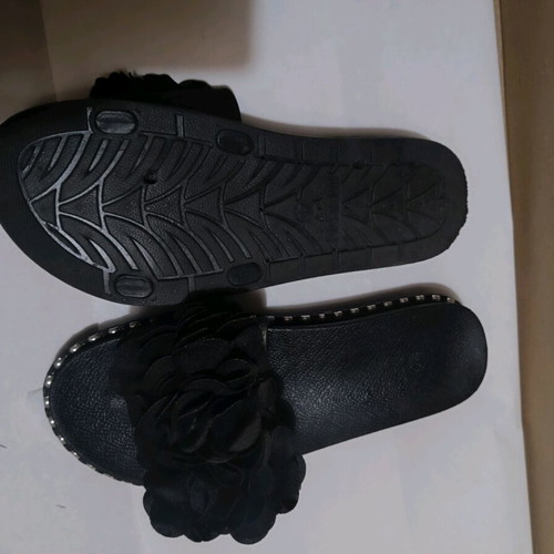 Black slippers with flowers new, size 37