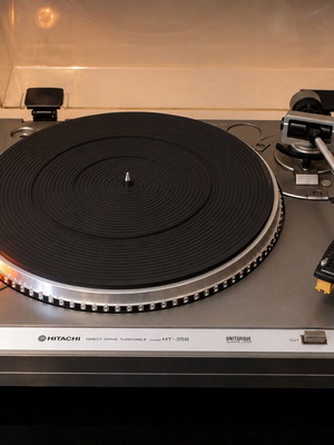 Πικάπ Hitachi HT-356 Quartz Direct Drive μεταχειρισμένο, vintage ιαπωνικό