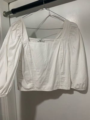 Crop top with puff sleeve like new, cotton, white, size M