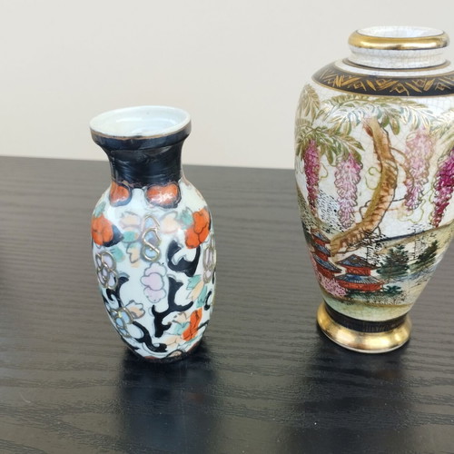 Satsuma vases set of 3 like new