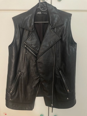 ZARA women's sleeveless faux leather vest like new, black, oversized