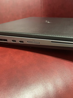 Dell Precision 7540 Workstation laptop