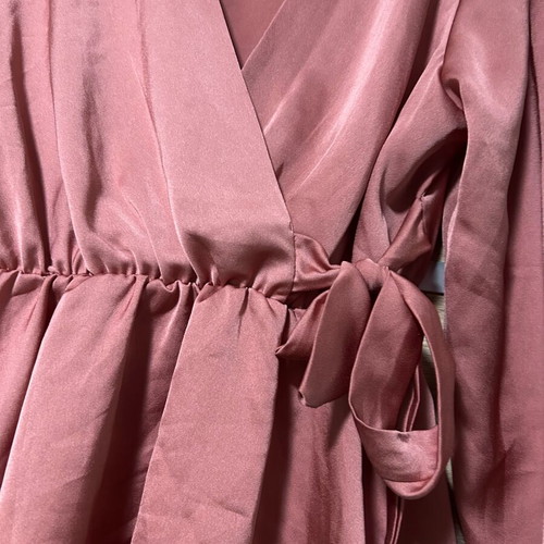 Satin blouse like new, pink with elastic waist and ribbon