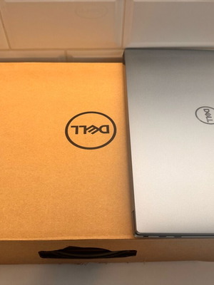 Dell Precision 5560 Laptop like new, 32GB RAM, i7 11th Gen, 1TB SSD
