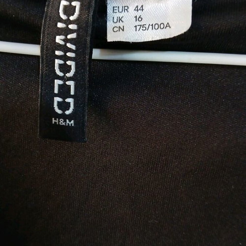 H&M dress black multicolor like new, size L