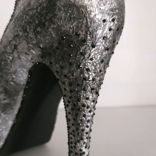 Silver pumps with inner platform, narrow fit, tested only