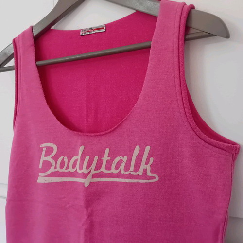 Body talk tshirt size M like new, fuchsia and dark gray