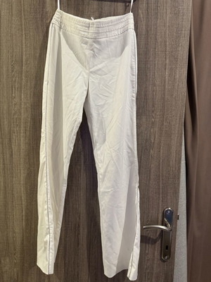White bell-bottom pants like new, size S, with side detail