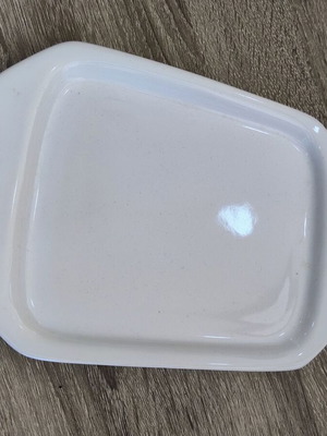 Small ceramic rectangular platter like new, 19.5x13.5 cm
