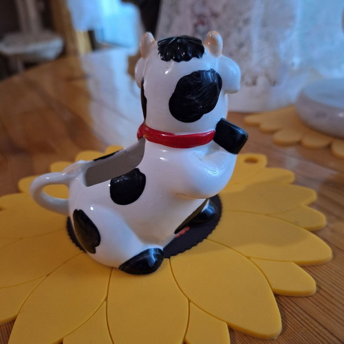 Milk jug cow like new, made in Taiwan