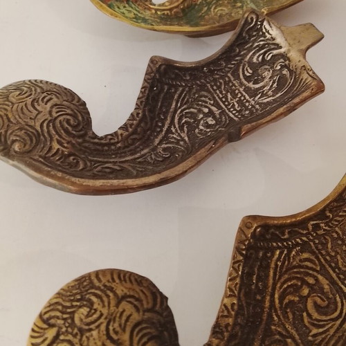 Vintage ashtrays pack of 4 metal tsarouhi shape used