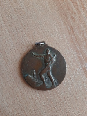 Vintage ελληνικό αθλητικό μετάλλιο μεταχειρισμένο, συλλεκτικό με φυσική πατίνα