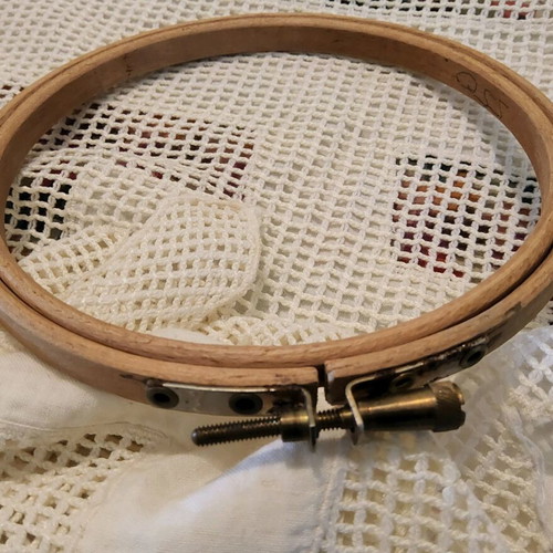 Wooden embroidery hoop used, vintage, 12 cm