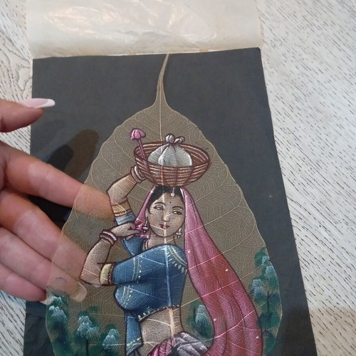Painting on leaf art