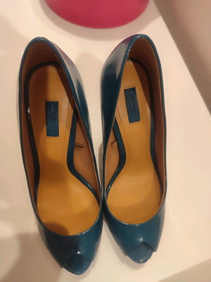 Zara women's pumps size 37 like new