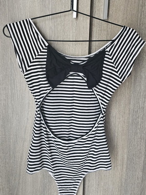 Striped bodysuit with bow, like new, open back, size S