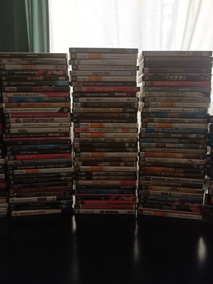 PC Games lot of 146 used