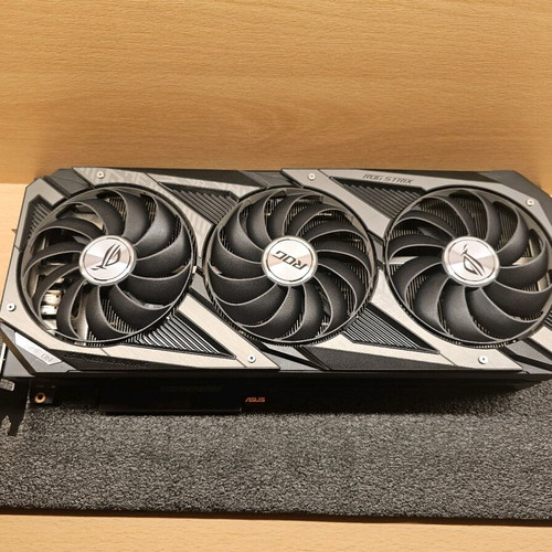 ASUS STRIX RTX 3070TI GPU like new